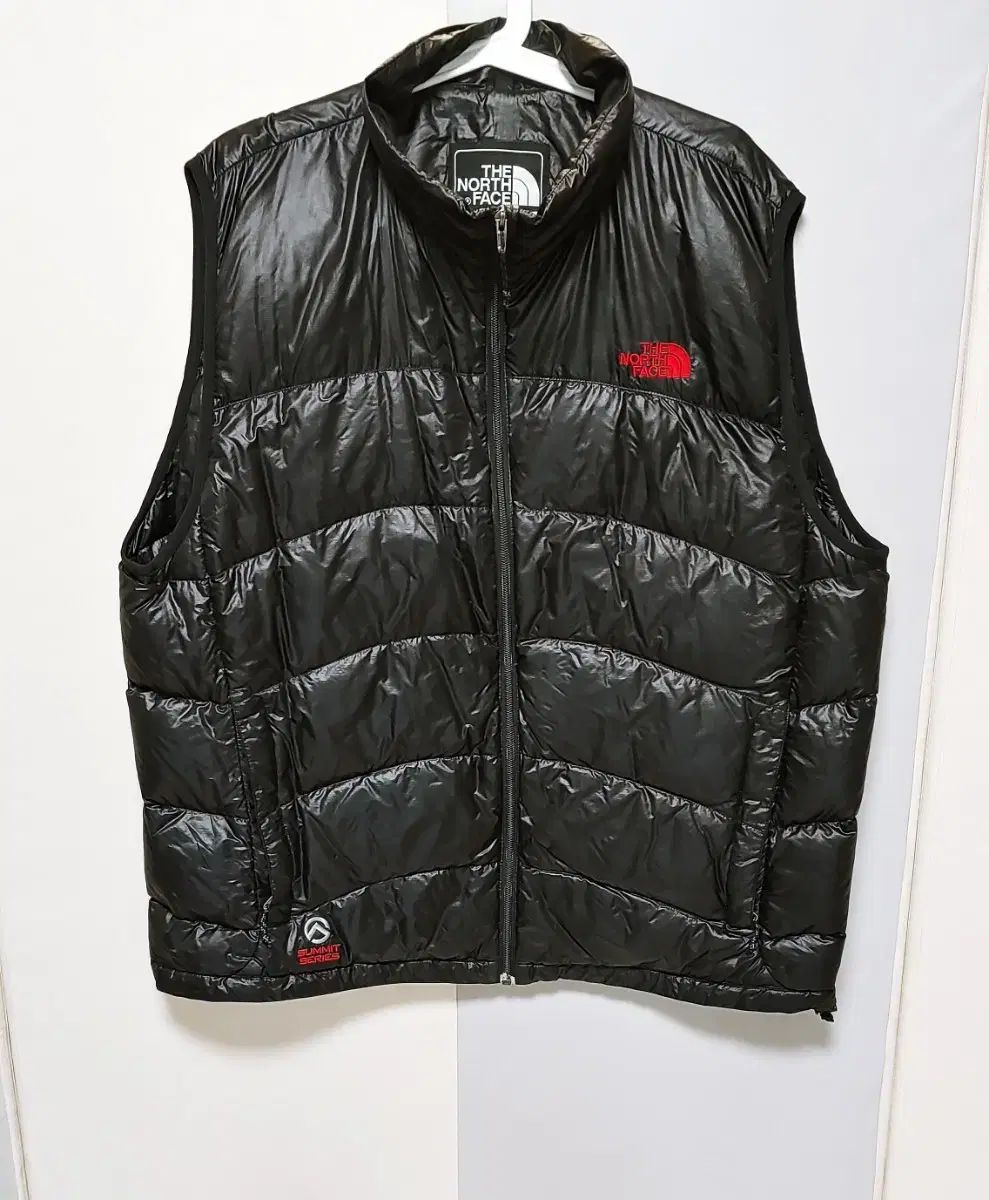 THE NORTH FACE ダウンベスト 黒 サミットシリーズ M THE NORTH FACE(ザノースフェイス) サミットシリーズ ダウン