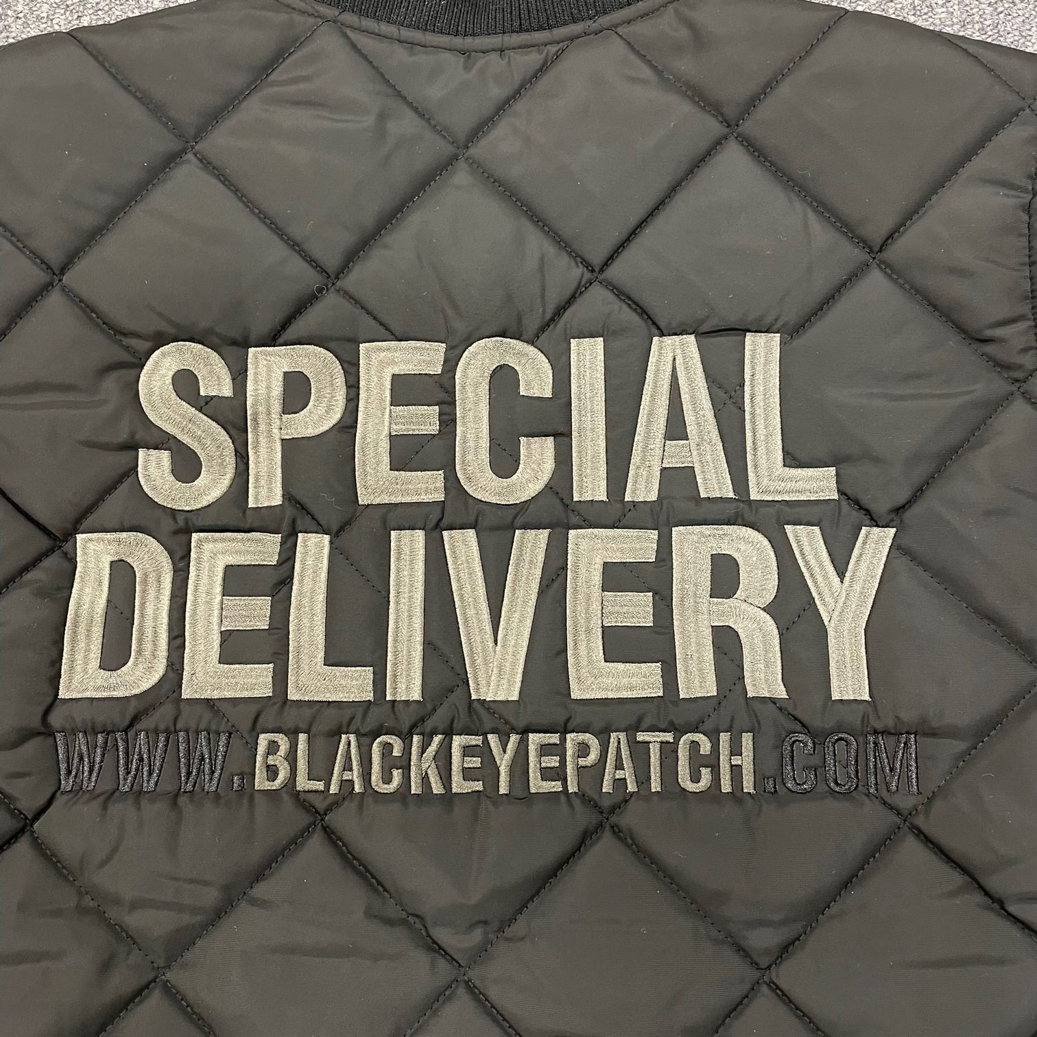 定価29700円 新品 Blackeyepatch キルティング 中綿 ワッペン ベスト 