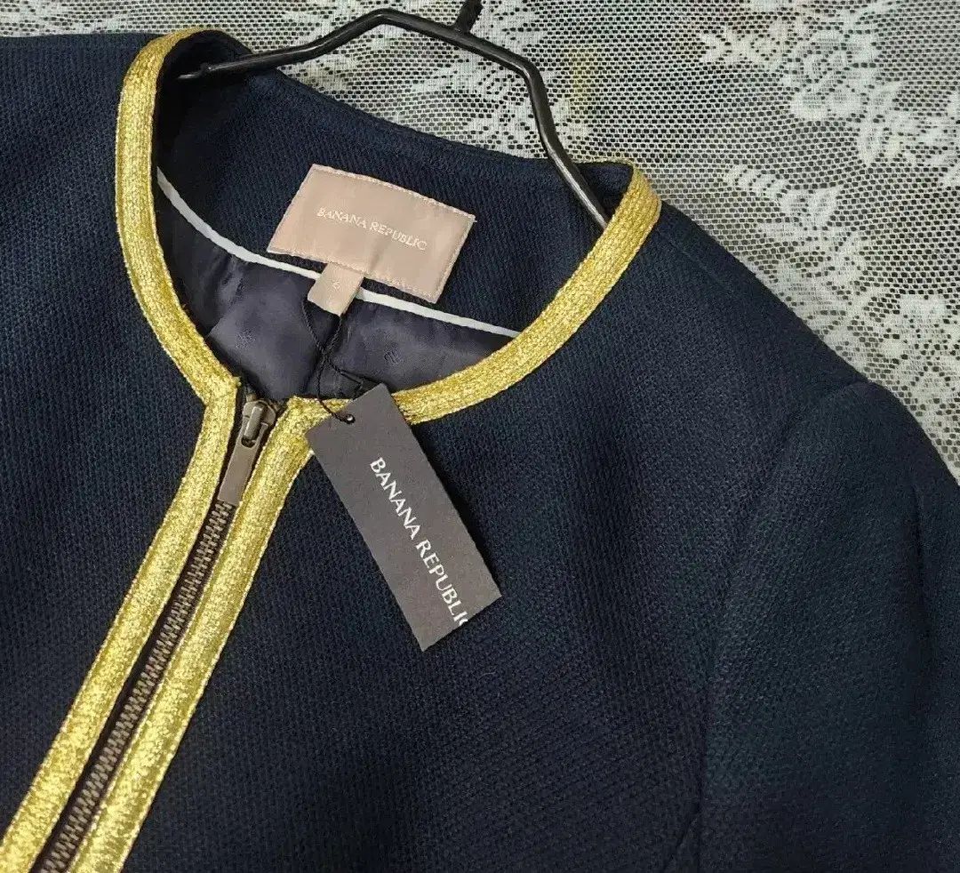 Banana Republic