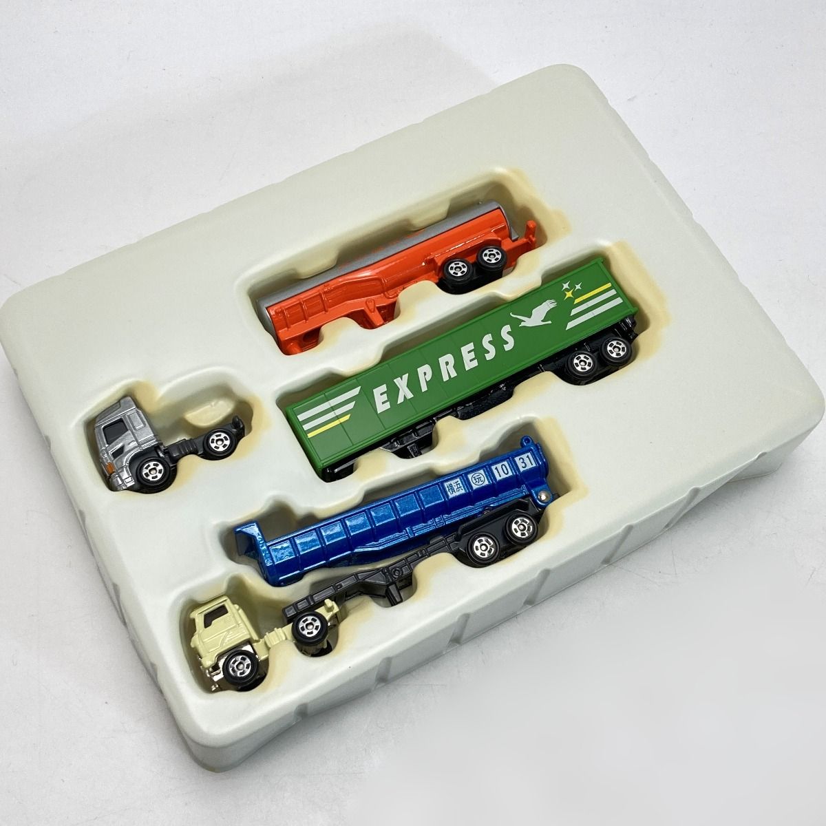 TOMY/トミー トミカ つなぎかえて遊べる! ロングトレーラー