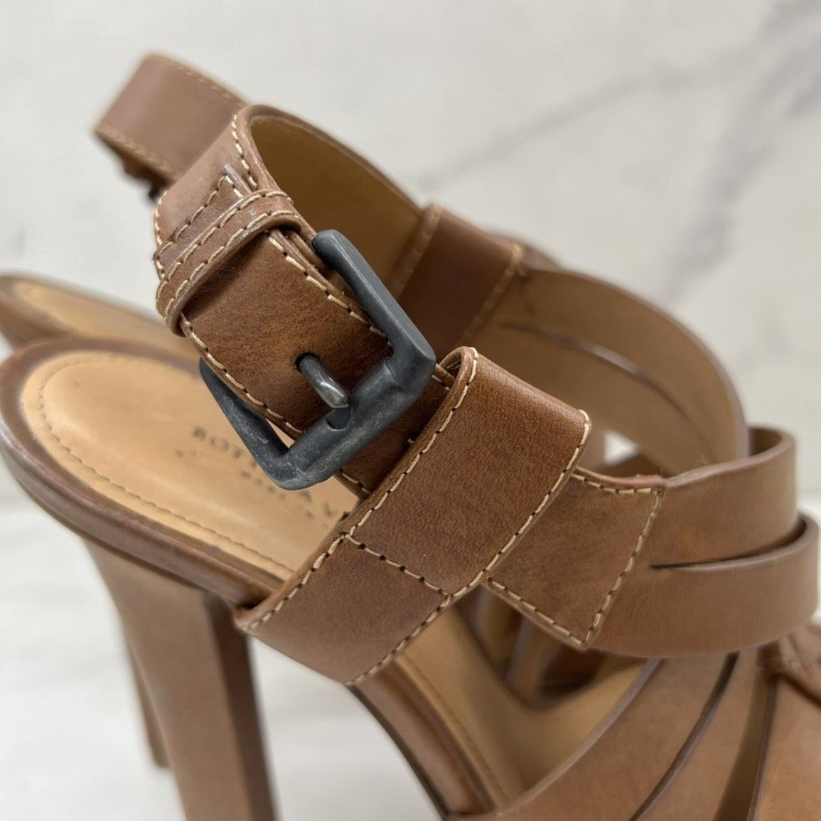 ウエッジソールサンダル