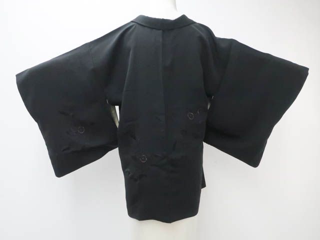 セミアンティーク 正絹 未使用 下り藤紋付 黒羽織 植物地紋有 中古品】羽織「二重襷に変わり花菱 黒、緑」正絹 羽織り【メール