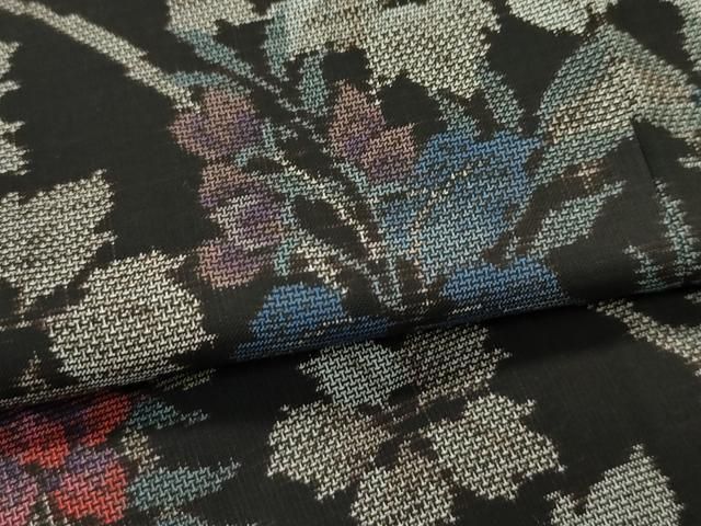 平和屋本店□極上 本場大島紬 泥染め 9マルキ 草花文 当田絹織物謹製