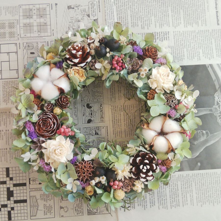 秋色紫陽花の木の実たっぷりリース約26cm - メルカリ