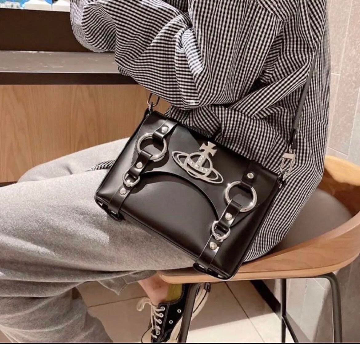 Vivienne Westwood BETTY クロコミニショルダーバッグ - メルカリ