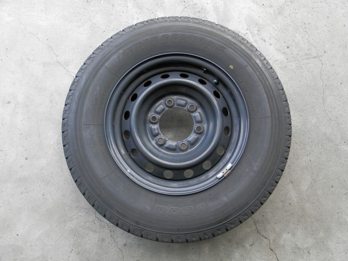 トヨタ 200 ハイエース 15インチ スチールホイール付ラジアルタイヤ 4本SET 195 80 R 15 107 105 L 製 6 0 J 35 H 139 7 KDH V
