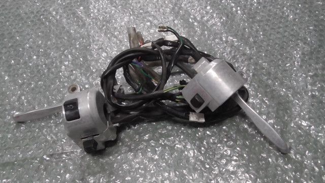 トゥデイ FI　AF67-1227xxx　の　ハンドルスイッチ左右 M8:#1710476155