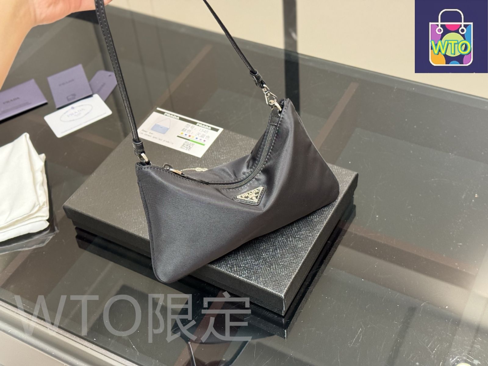 今日特価】Prada プラダ 高級感溢れるデザイン - メルカリ