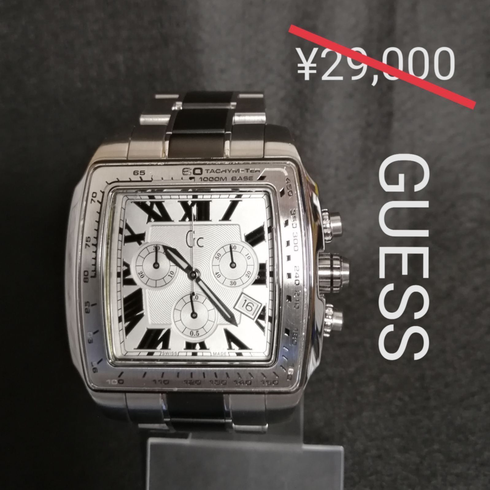 GUESSゲス♢美品○50m防水☆クロノグラフ♥稼働良好メンズ腕時計
