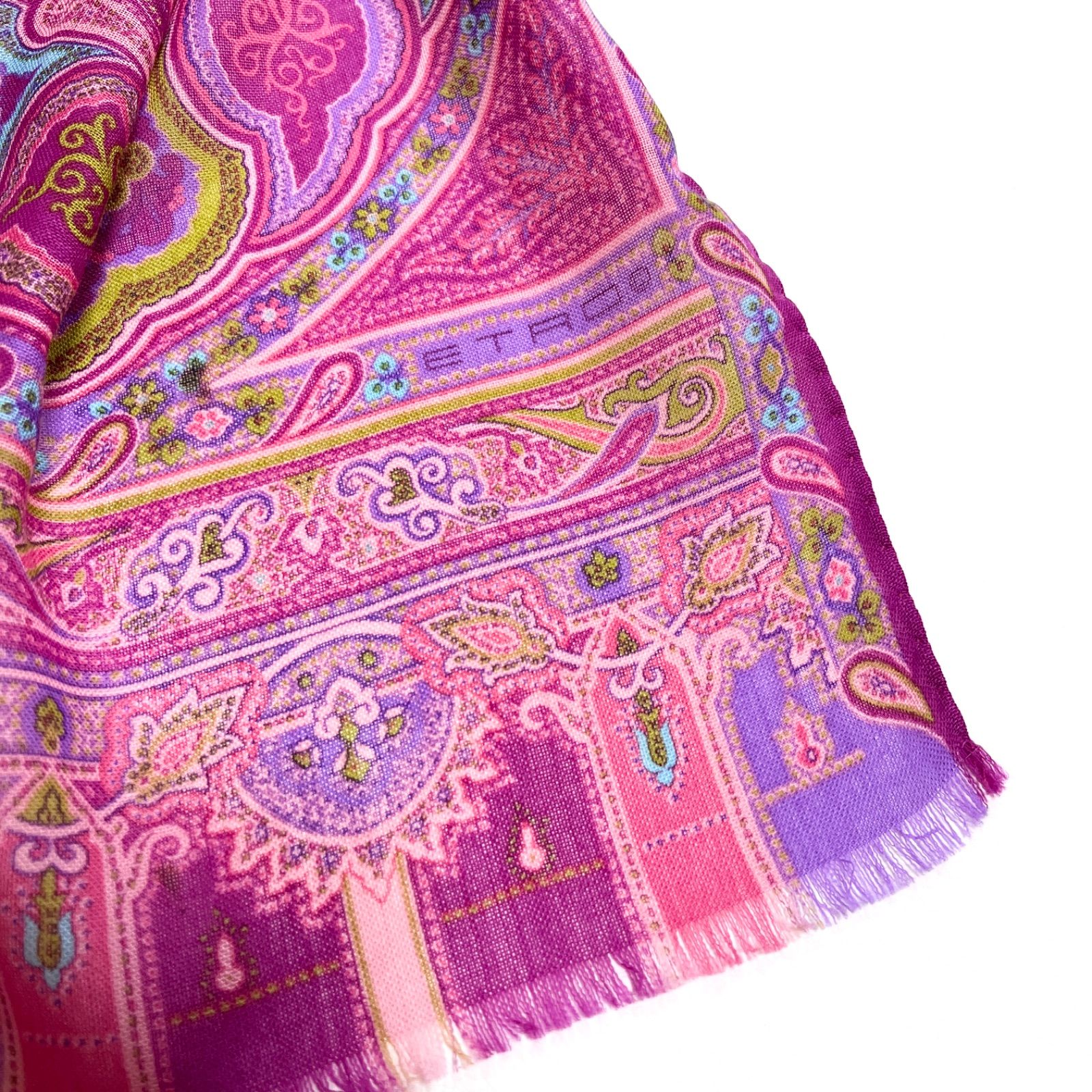 【美品】ETRO エトロ ペイズリー柄 花柄 総柄 ロゴ 大判ストール スカーフ cha3 ETRO 大判 ペイズリー柄 総柄 ストール スカーフ フリンジ