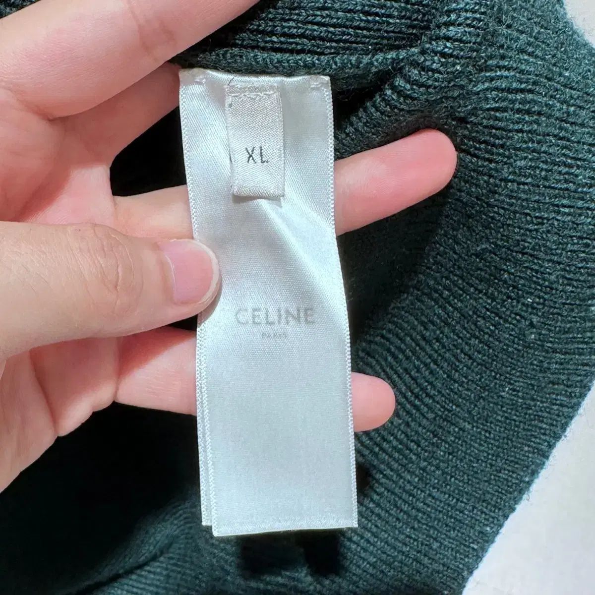 【CELINE（セリーヌ）バックロゴカーディガン23AW（XS／オーバーサイズ） CELINE（セリーヌ）バックロゴカーディガン23AW（XS／オーバー