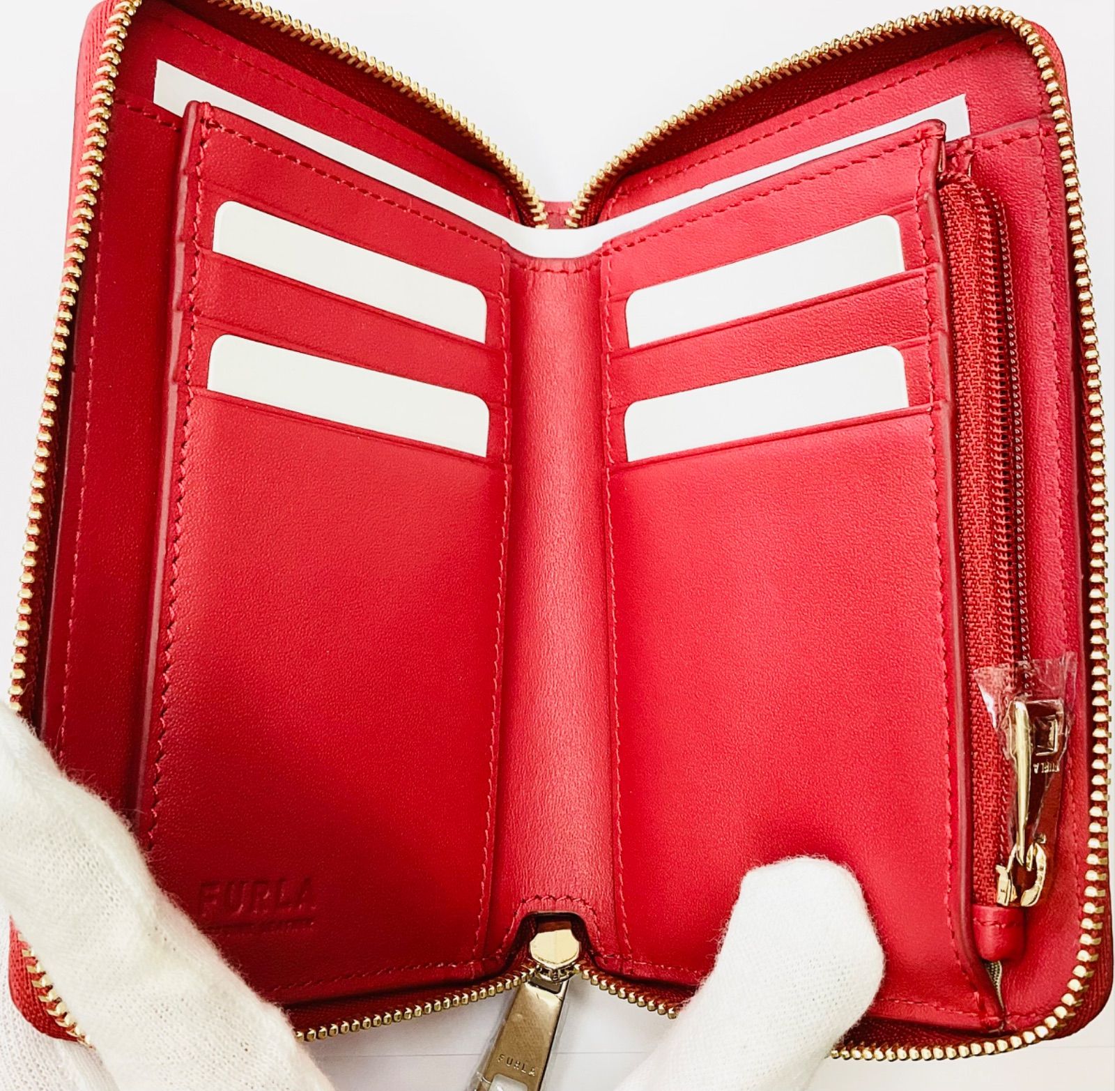 フルラ アウトレット 二つ折り財布 クラシック ラウンドファスナー ◎未使用 フルラ ＦＵＲＬＡ ラウンドジップ 二