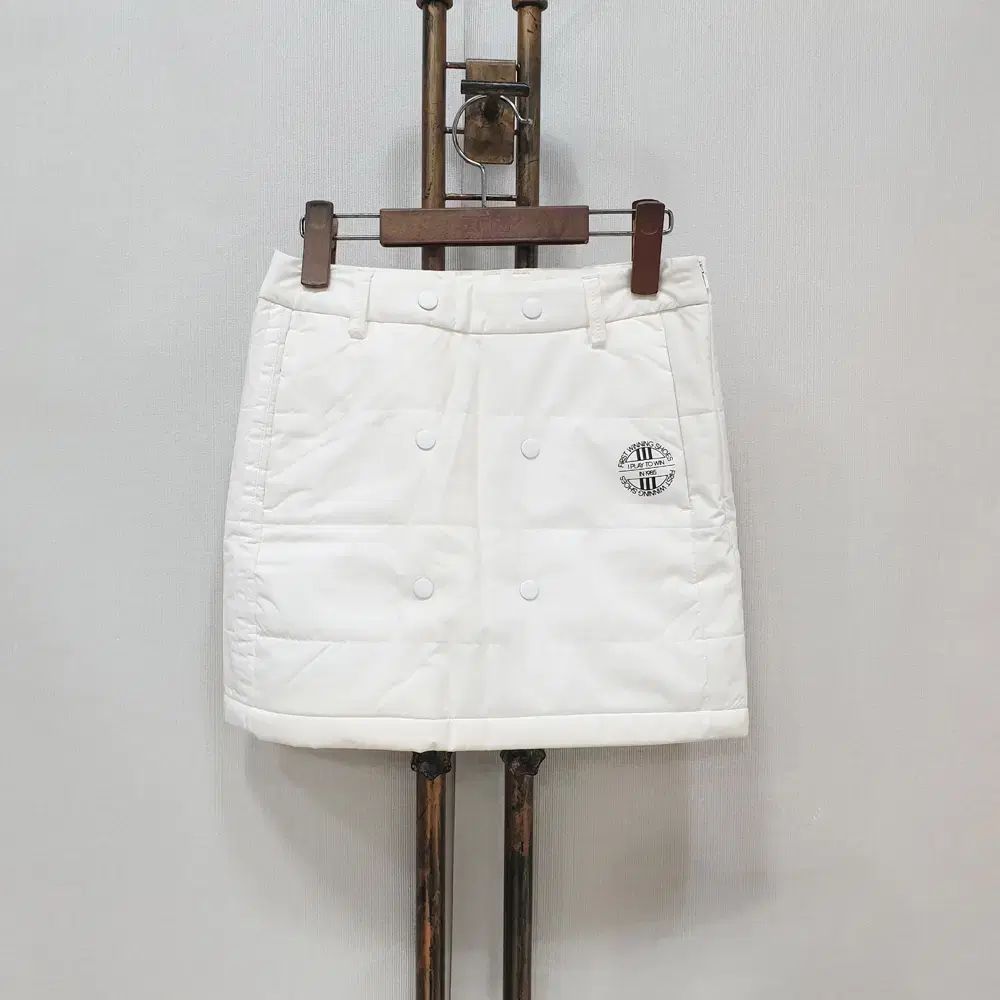 （ JJ27982 ) アディダスゴルフ キルト スカート XS 24 ー 25 ）