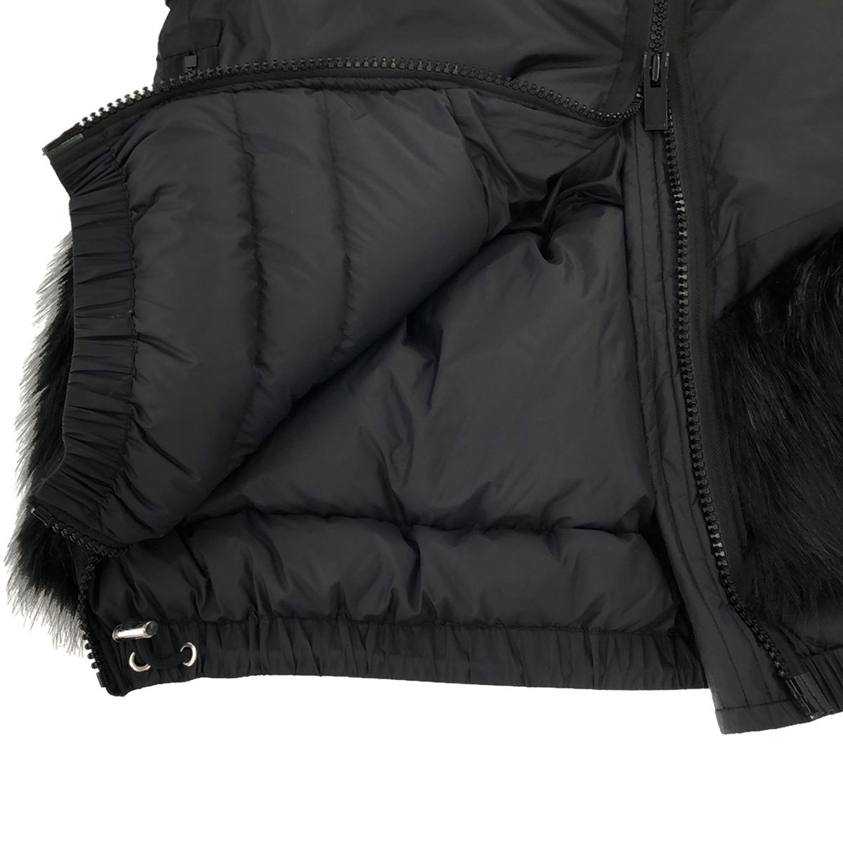sacai - 美品 20aw サカイ × ナイキ フェイク ファー ダウン ジャケット sacai - 美品 20aw サカイ × ナイキ フェイク ファー ダウン