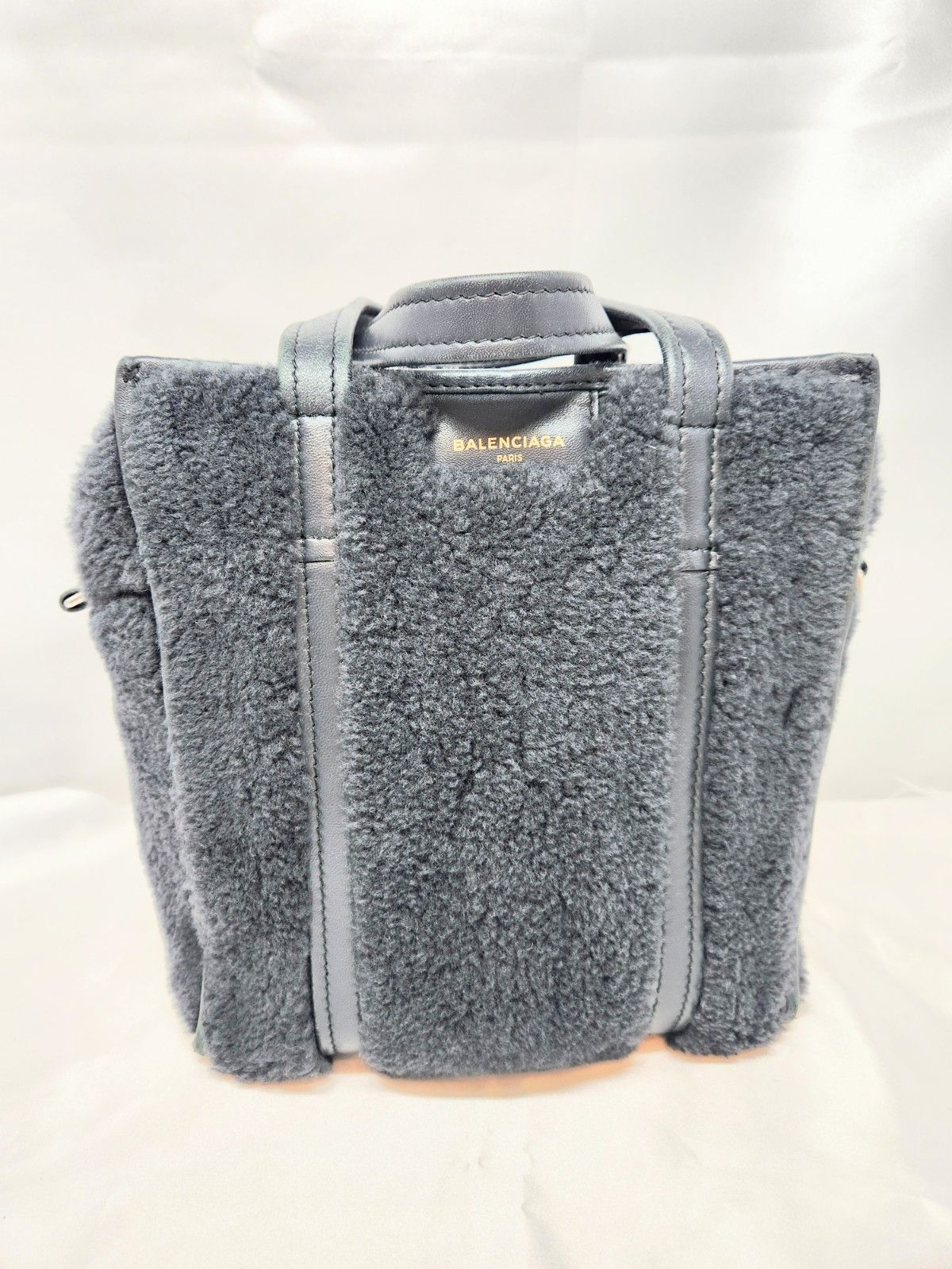 BALENCIAGA バレンシアガ ファー トートバッグ ショルダー紐無し スレあり Ｍ-1589