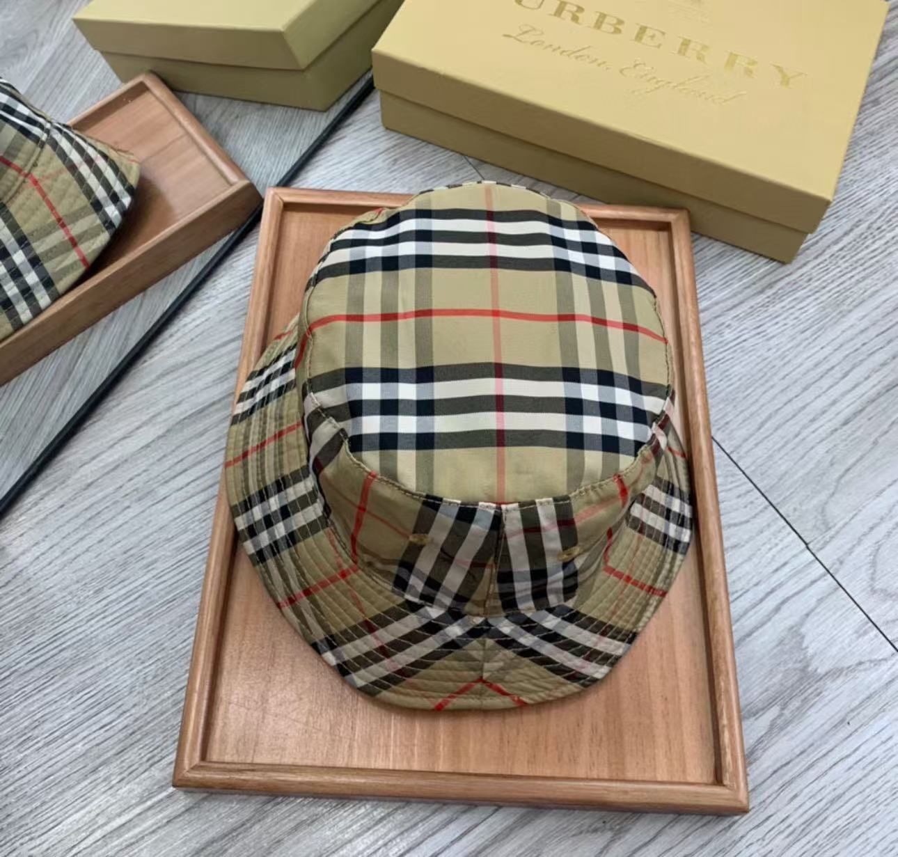 BURBERRY チェック柄 バケットハット - メルカリ