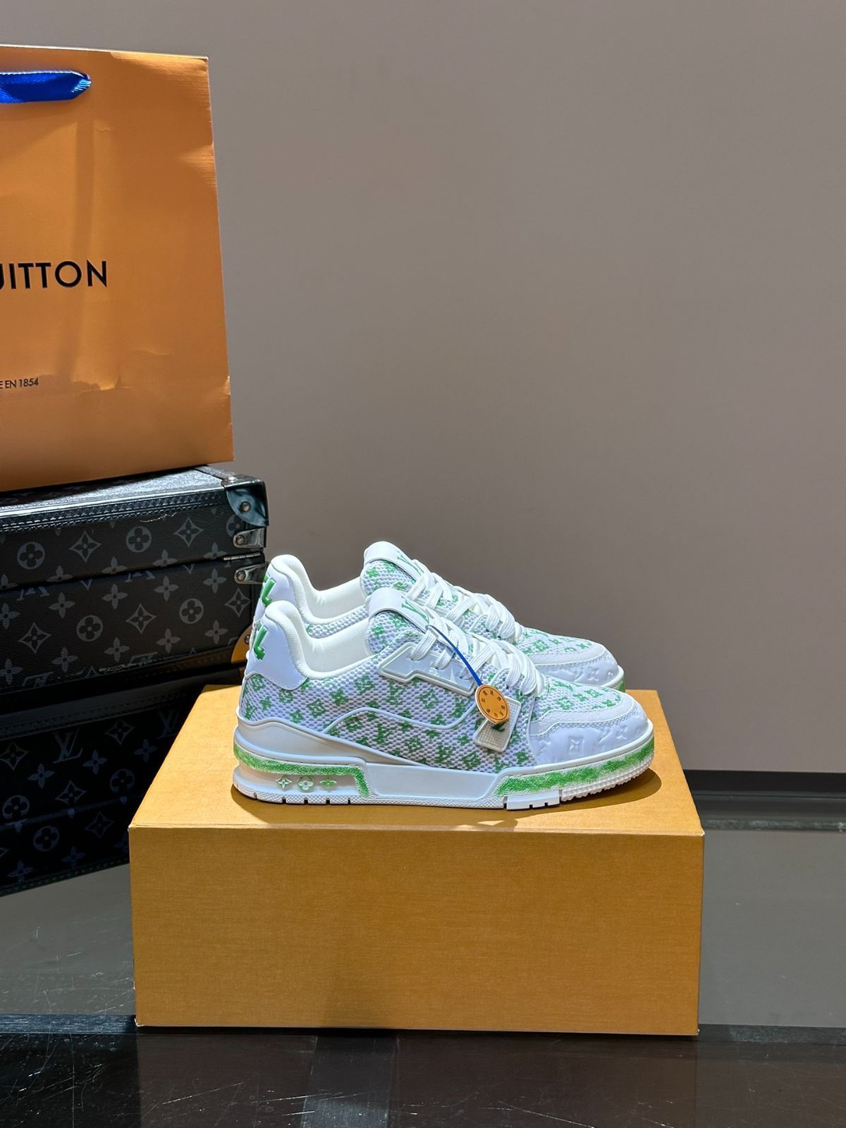 Louis Vuitton trainer カップルスタイルのカジュアルスポーツシューズ