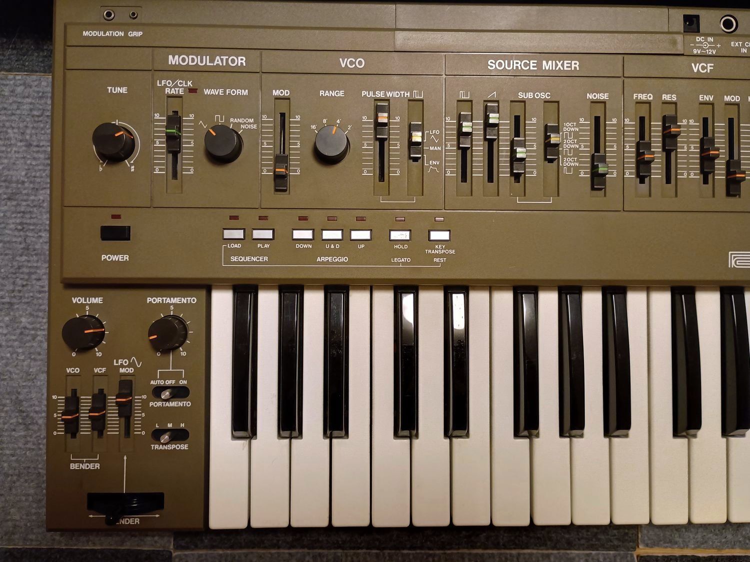 Roland SH-101 アナログシンセサイザー Roland Boutique SH-01A （BU / RD ）| 人気アナログ