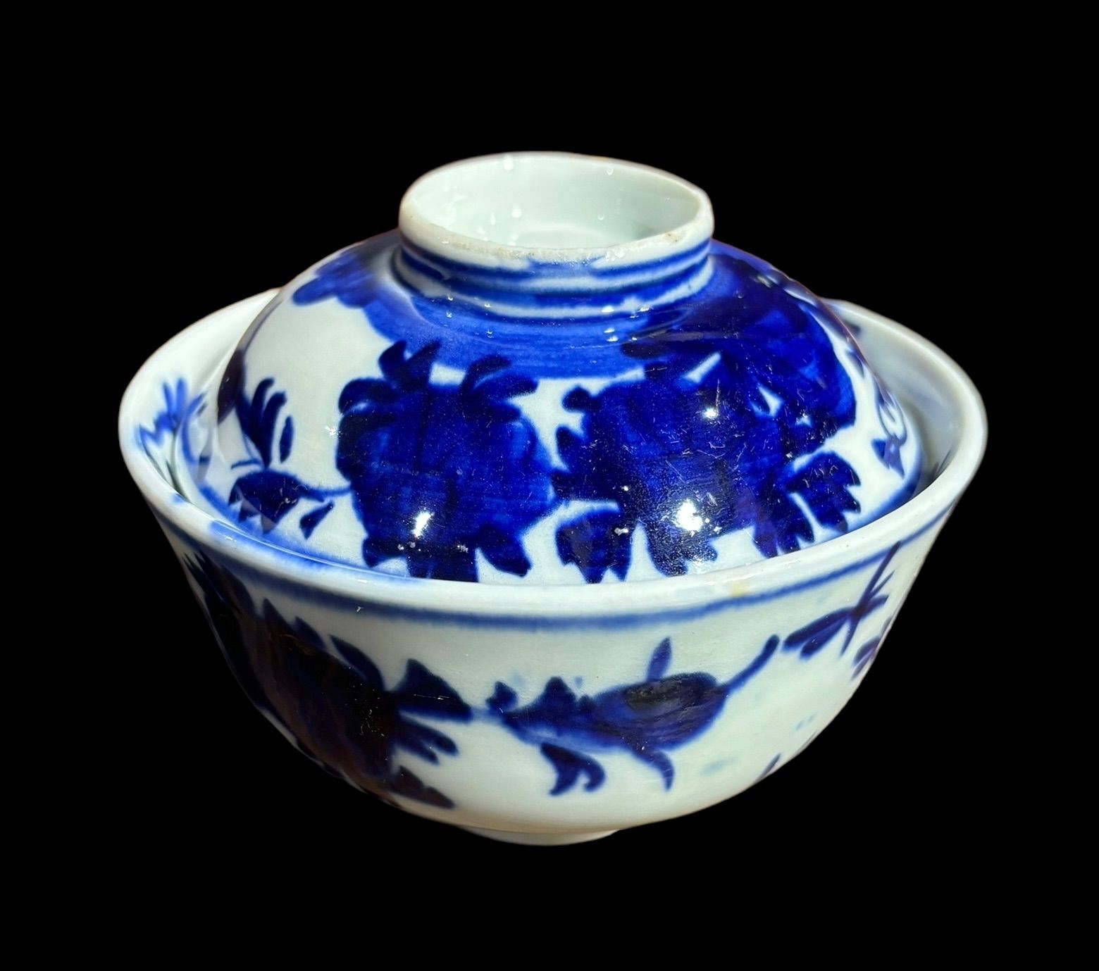 古伊万里　金彩色絵の蓋付き茶碗 丼 骨董品 煮物椀 和食器　染付 古伊万里 金彩色絵の蓋付き茶碗 丼 骨董品 煮物椀 和食器 古道具