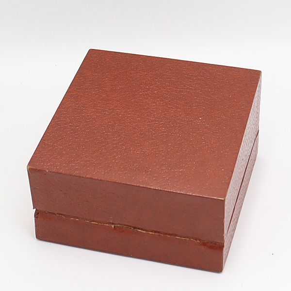 良品 ユニバーサルジュネーブ 空箱 腕時計用 茶/ブラウン 良品 ユニバーサルジュネーブ 空箱 腕時計用 茶/ブラウン