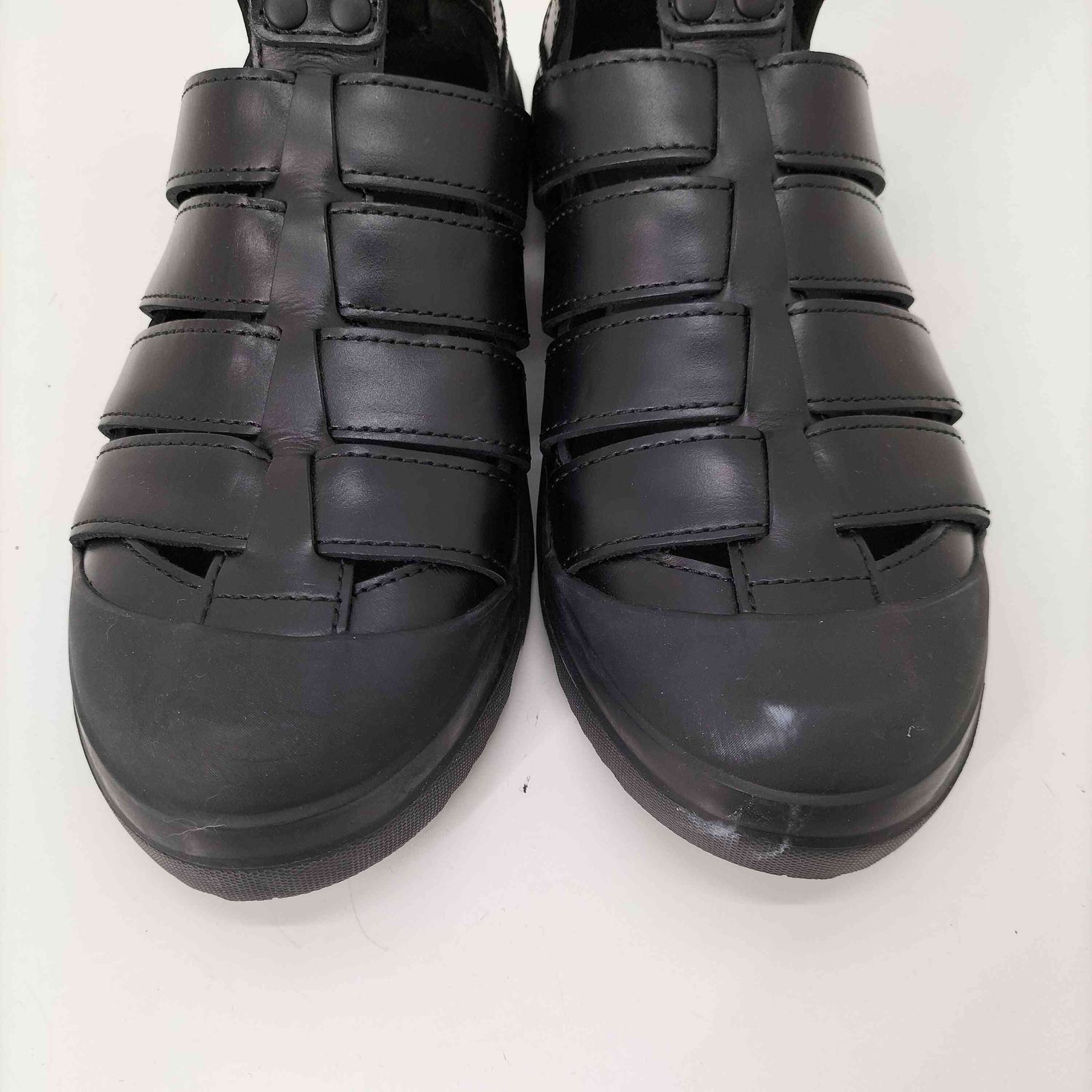 SPECIAL SHOES