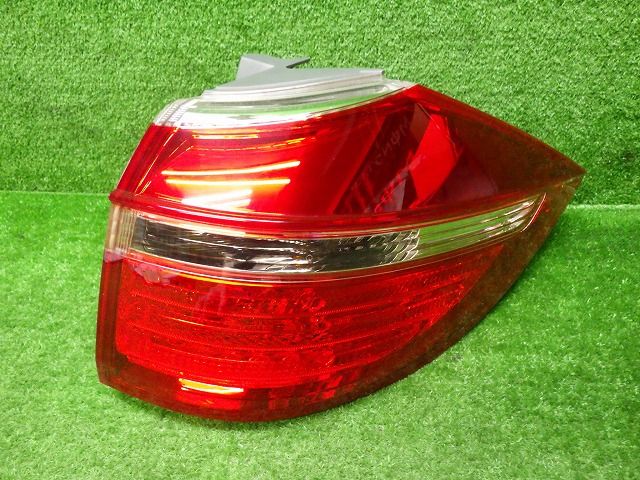ホンダ　RR系　エリシオン　プレステージ　右テールレンズ　DO46A　LED玉切れ無し　RR5　241010142