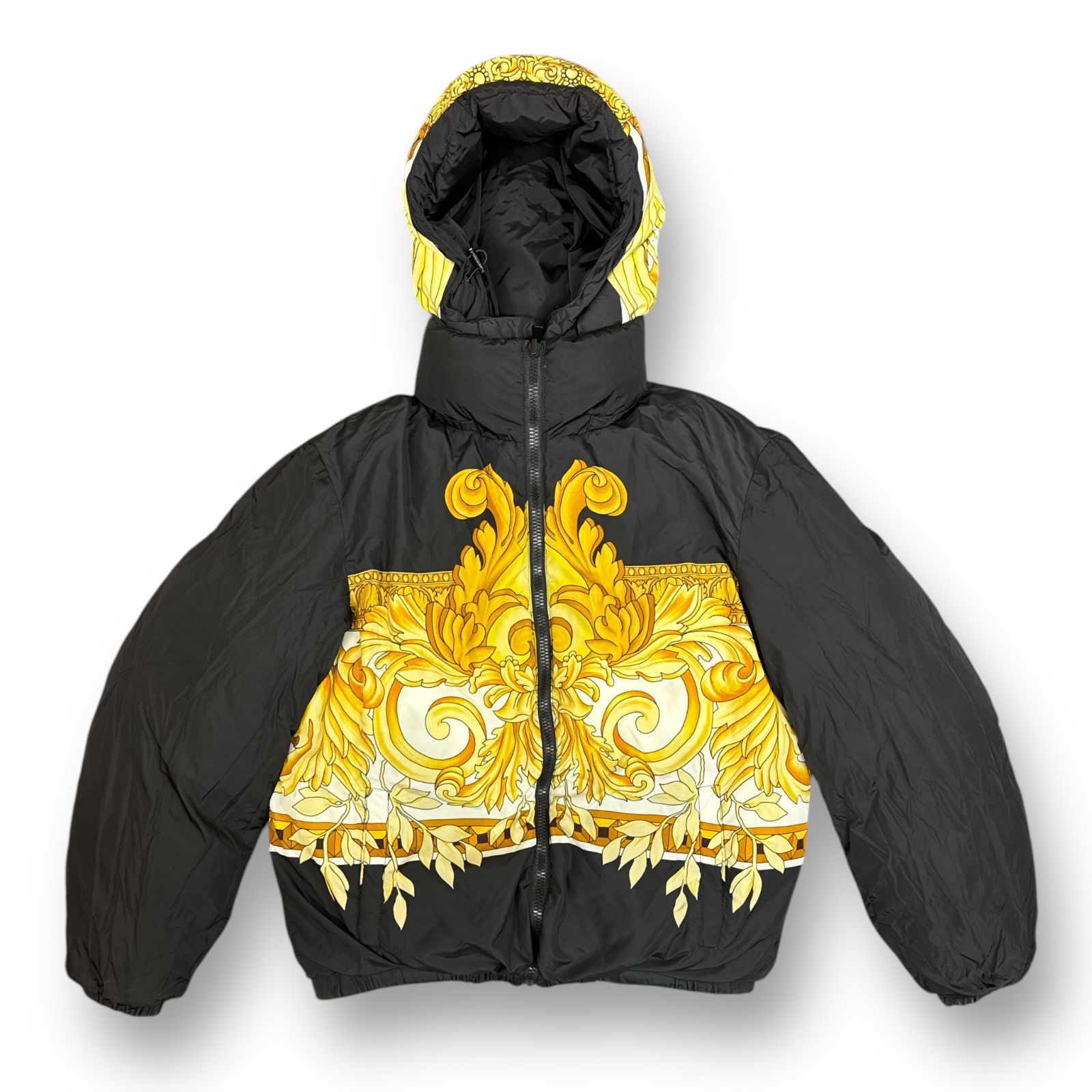 国内正規 VERSACE フード付き 総柄 リバーシブル ダウンジャケット 