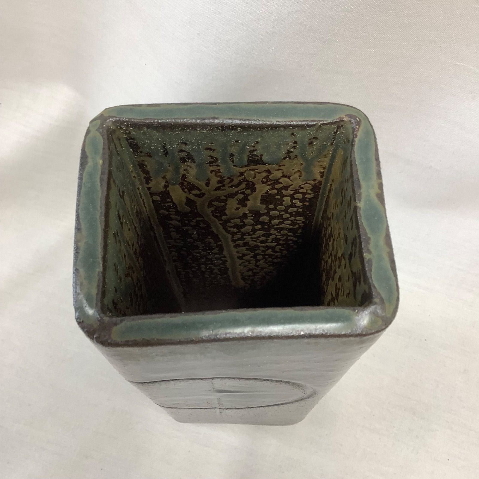 未使用】龍窯 河村益弘 鉄彩花瓶 角 共箱 C561 - メルカリ