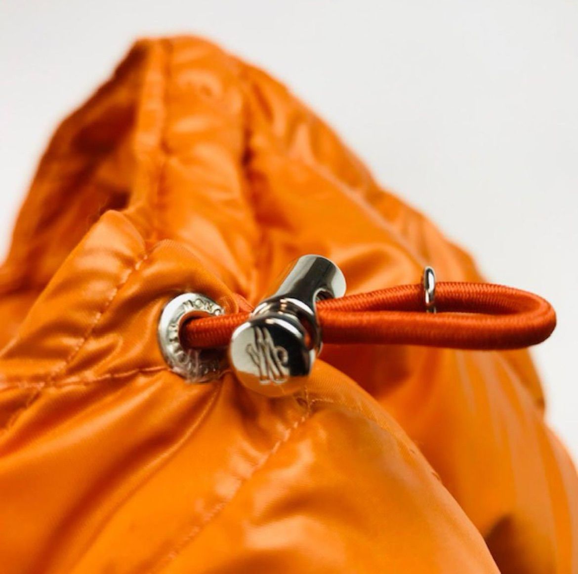 ブランドアイコンビックワッペン