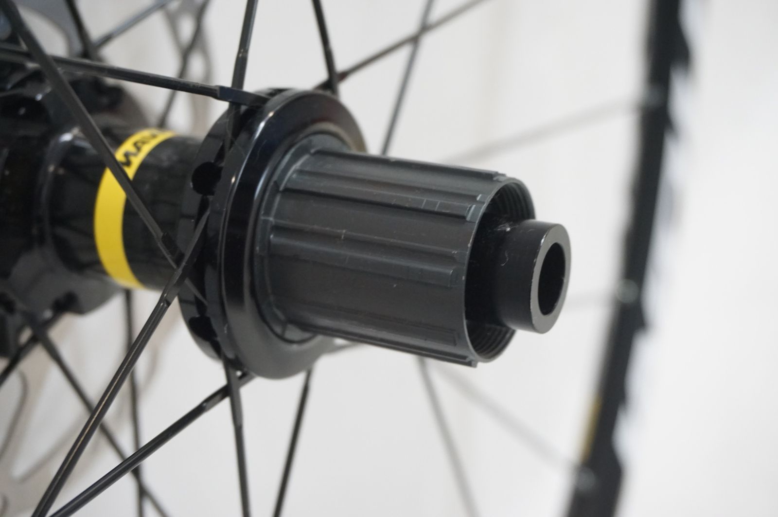 マビック アクシウ厶 Disc ホイール MAVIC AKSIUM シマノ11s MAVIC (マビック) AKSIUM Disc クリンチャー シマノ11S/12S