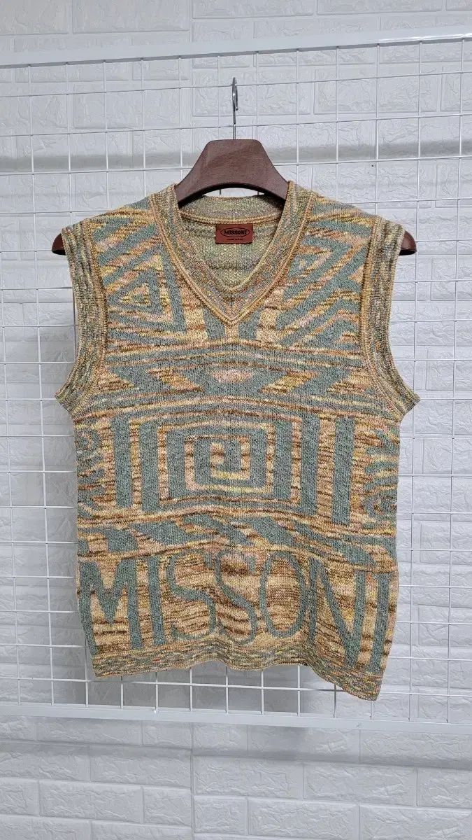 MISSONI ミッソーニ （52） ニットベスト マルチカラー MISSONI/ミッソーニ 前開きニットベスト 90年前後 Made in ITALY