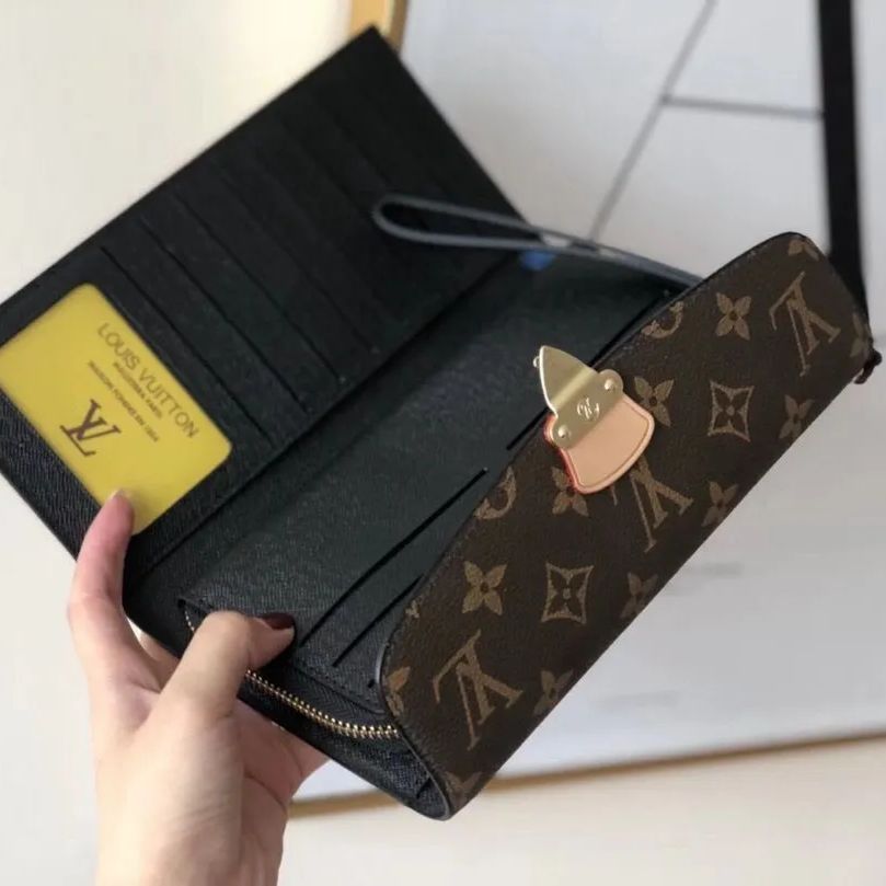 新品未使用品】✨LOUIS VUITTON ルイ・ヴィトンの長財布 - メルカリ