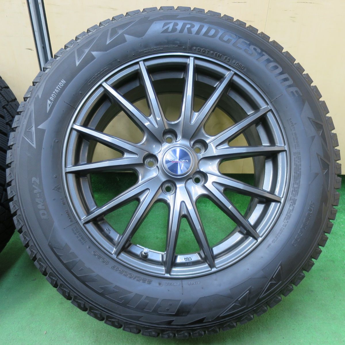 ブリヂストン BLIZZAK DM-V2 225/65R17 ホイールセット 225 ブリヂストン BLIZZAK DM-V2 225/65R17 ホイールセット 225