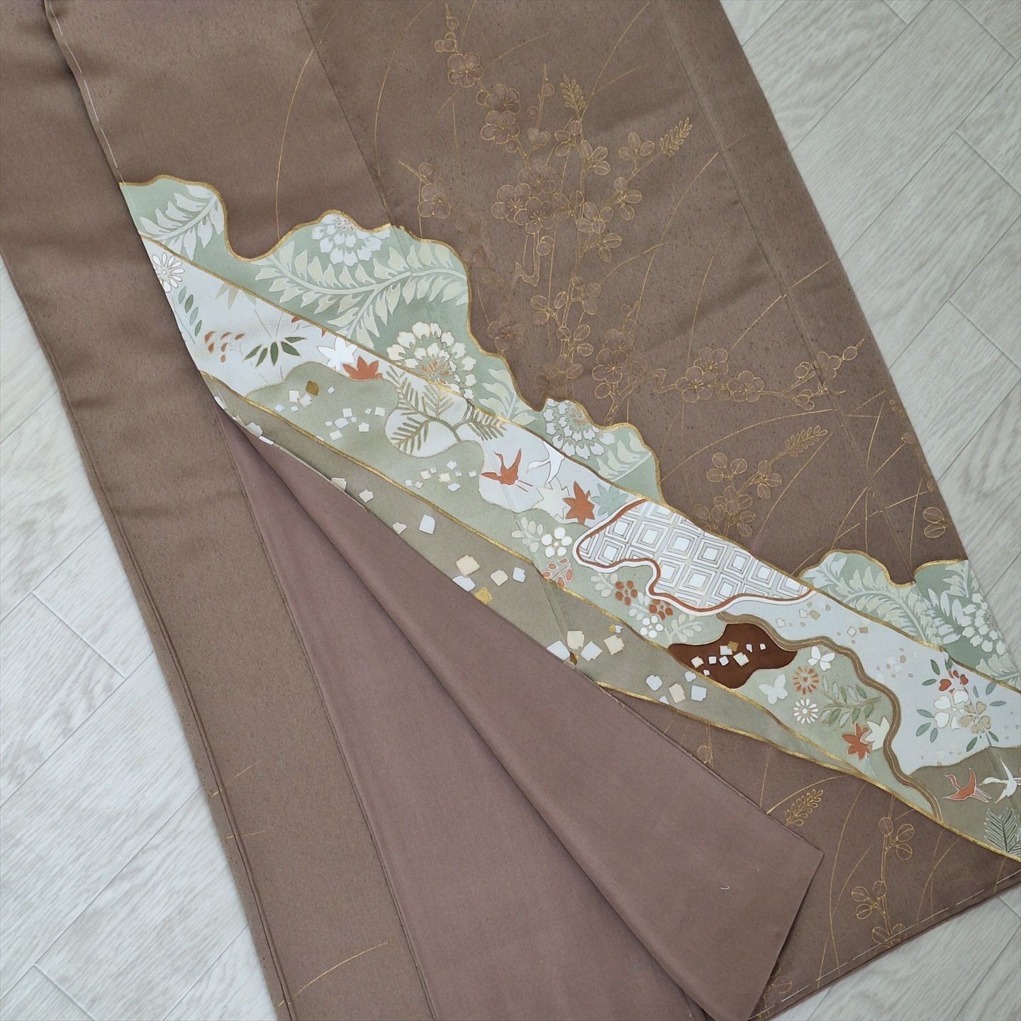 裄66 身丈157.5 袖47 美品！訪問着 古典柄 金彩加工 正絹 袷 へ23E03