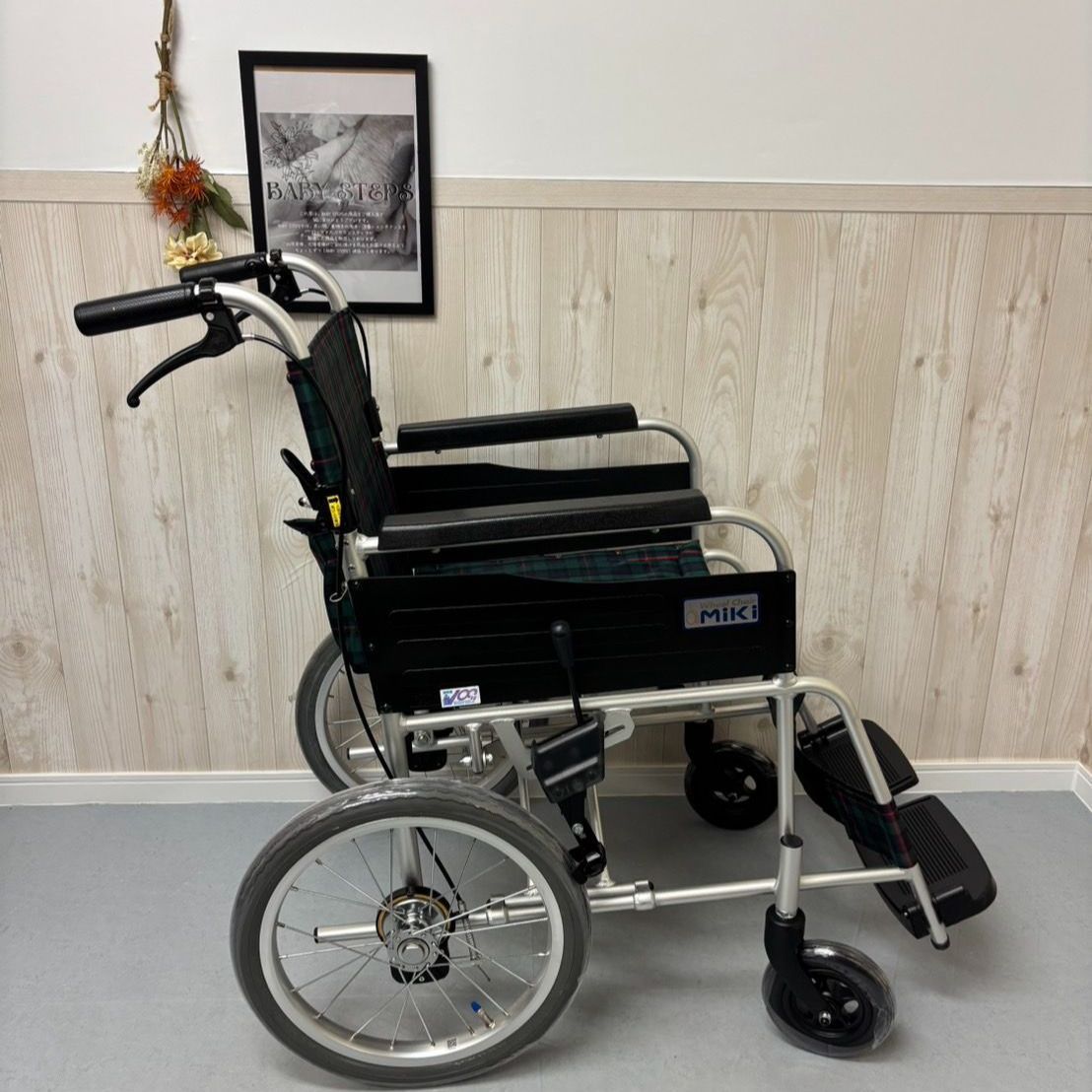 送料無料キャンペーン中！ Miki 介助型 車椅子 車いす 車イス ノーマル MPCN-46JD 介護用品 車椅子 リハビリ