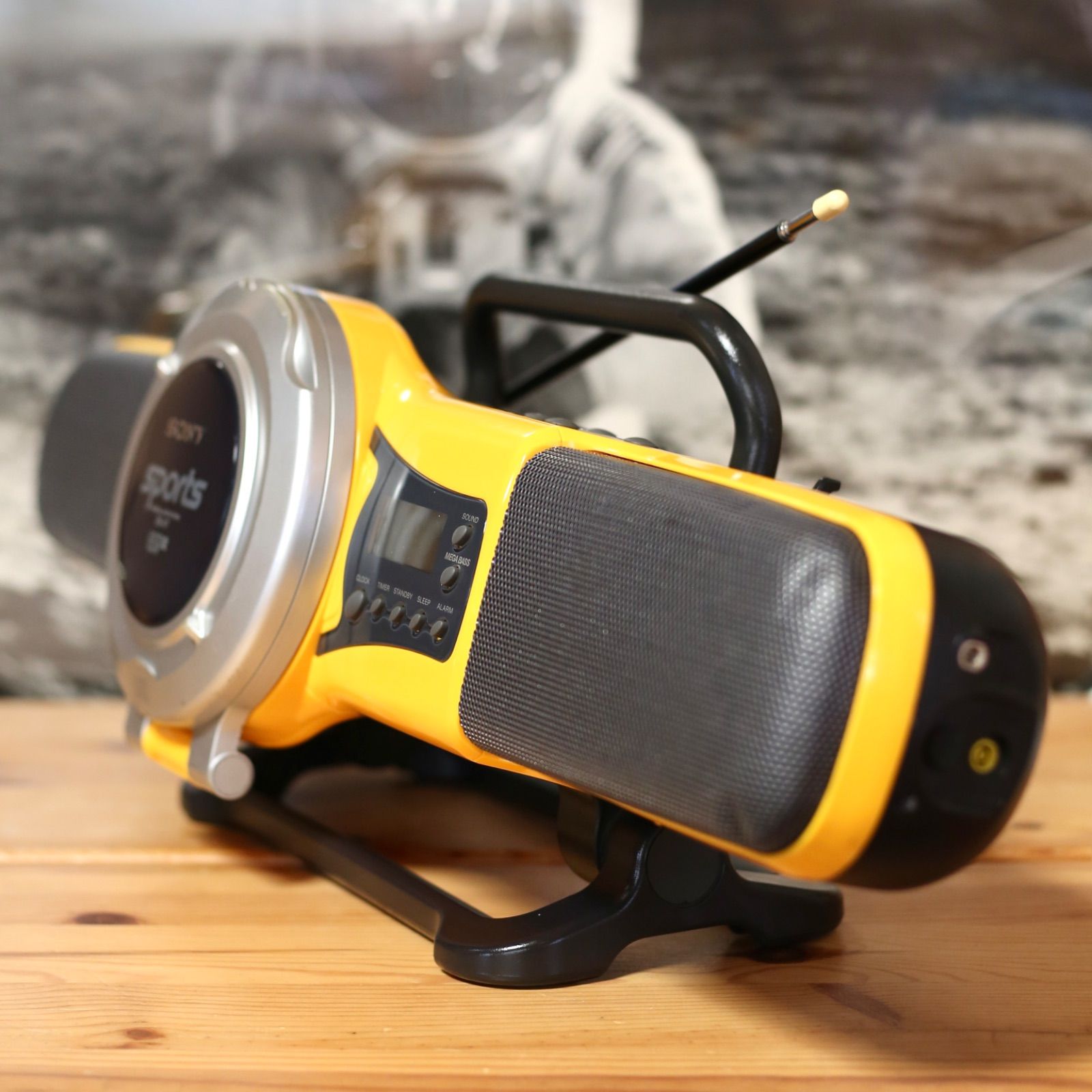 SONY MEGA BASS ポータブルCDプレーヤー Amazon.co.jp: SONY ポータブルCDプレーヤー（ウォークマン） D-E500