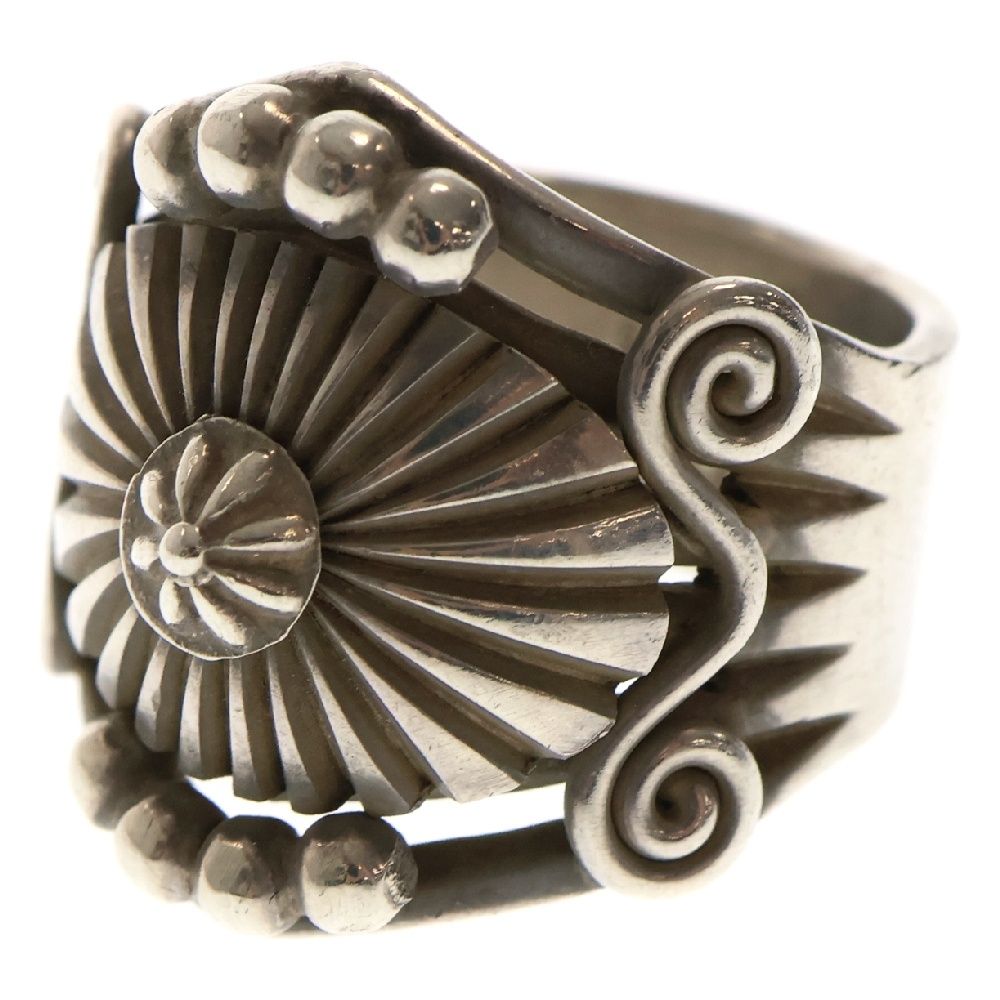 INDIAN JEWELRY (インディアンジュエリー) ナバホ族 Delbert Gordon デルバートゴードン スタンプワークリング シルバー