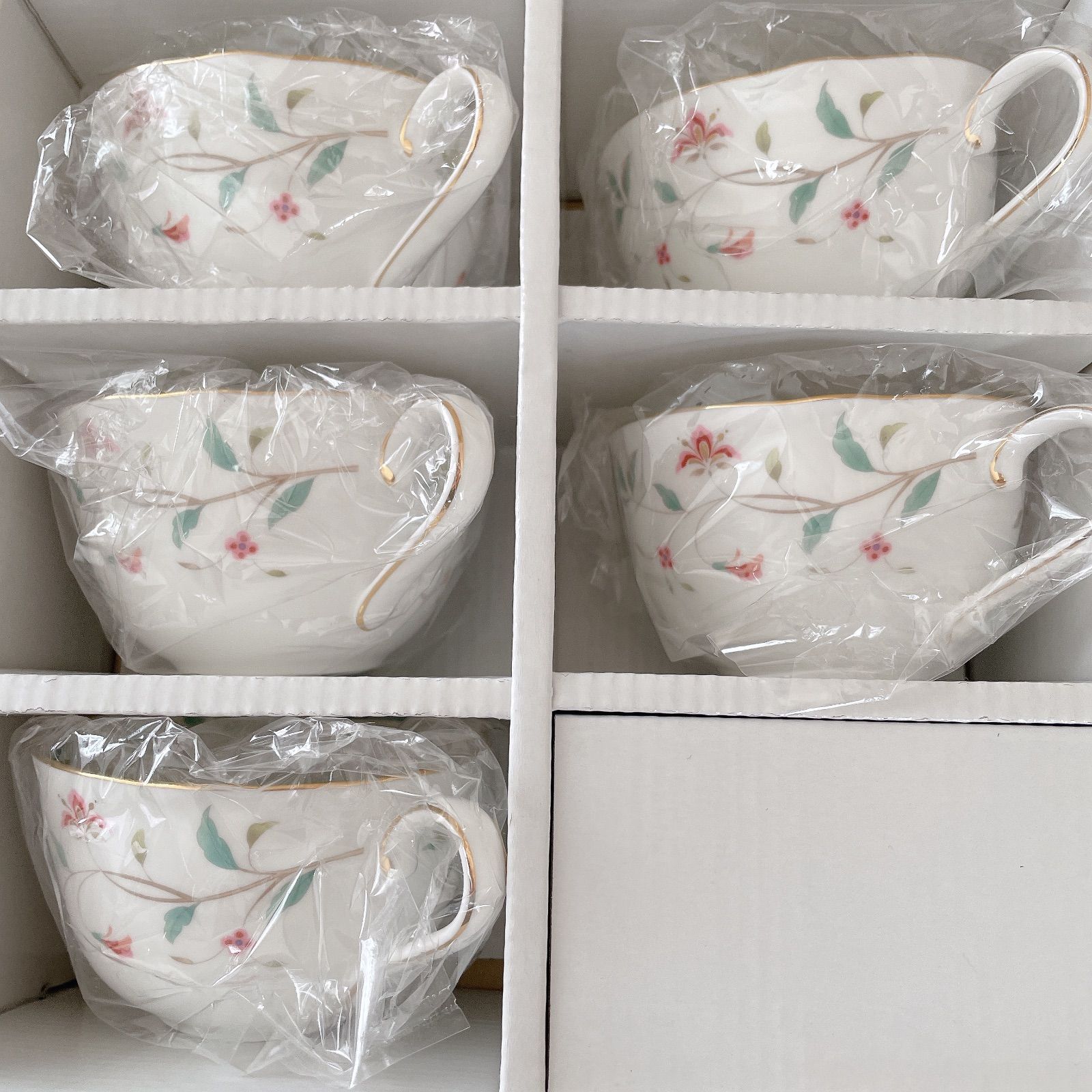 箱入り 未使用 ノリタケ NORITAKE 4409 花更紗 カップ&ソーサー 箱入り 未使用 ノリタケ NORITAKE 4409 花更紗 カップ&ソーサー