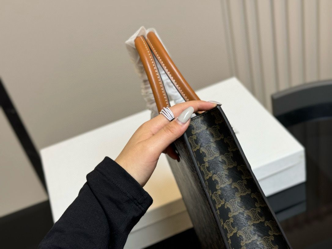CELINE トートバッグ【ランク：A】 A4サイズ収納可 CELINE(セリーヌ) トートバッグ(レディース