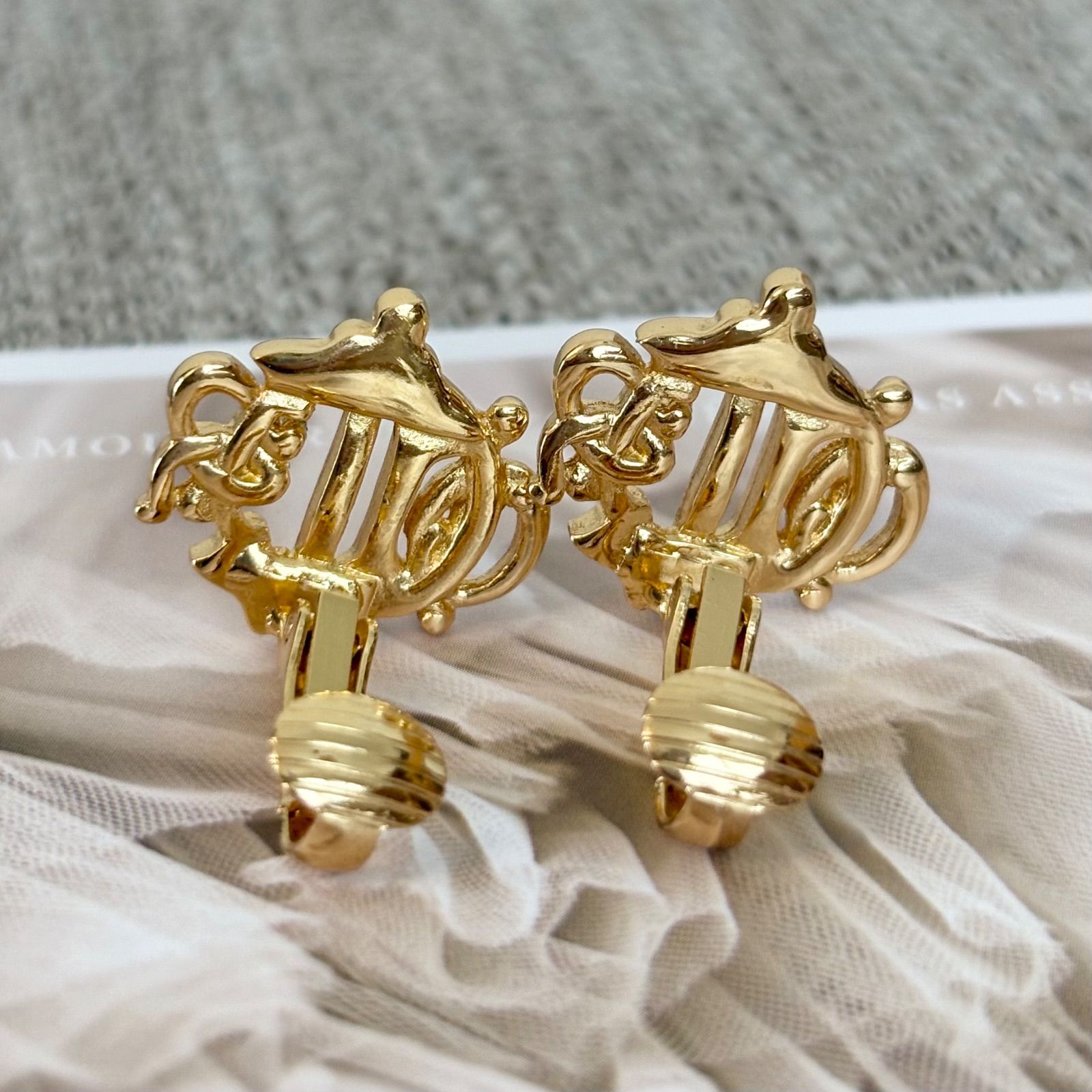【美品】Dior エンブレムロゴイヤリング ゴールド ヴィンテージ ヴィンテージ ロゴイヤリング ゴールド|Dior ディオール