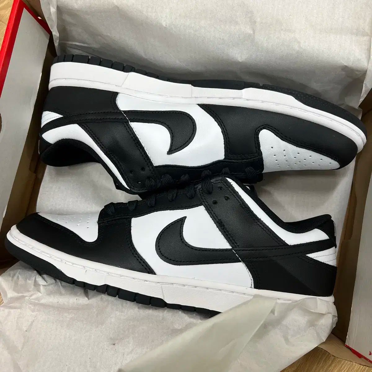 【雷市場（ポンジャン）商品韓国直送】 NIKE(ナイキ) ダンクロー ブラックu0026ホワイト 285