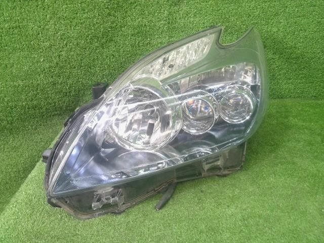 プリウス DAA-ZVW30 35 左 ヘッドランプ ヘッドライト ASSY Sツーリングセレクション 2ZR-FXE 070 81185-47241