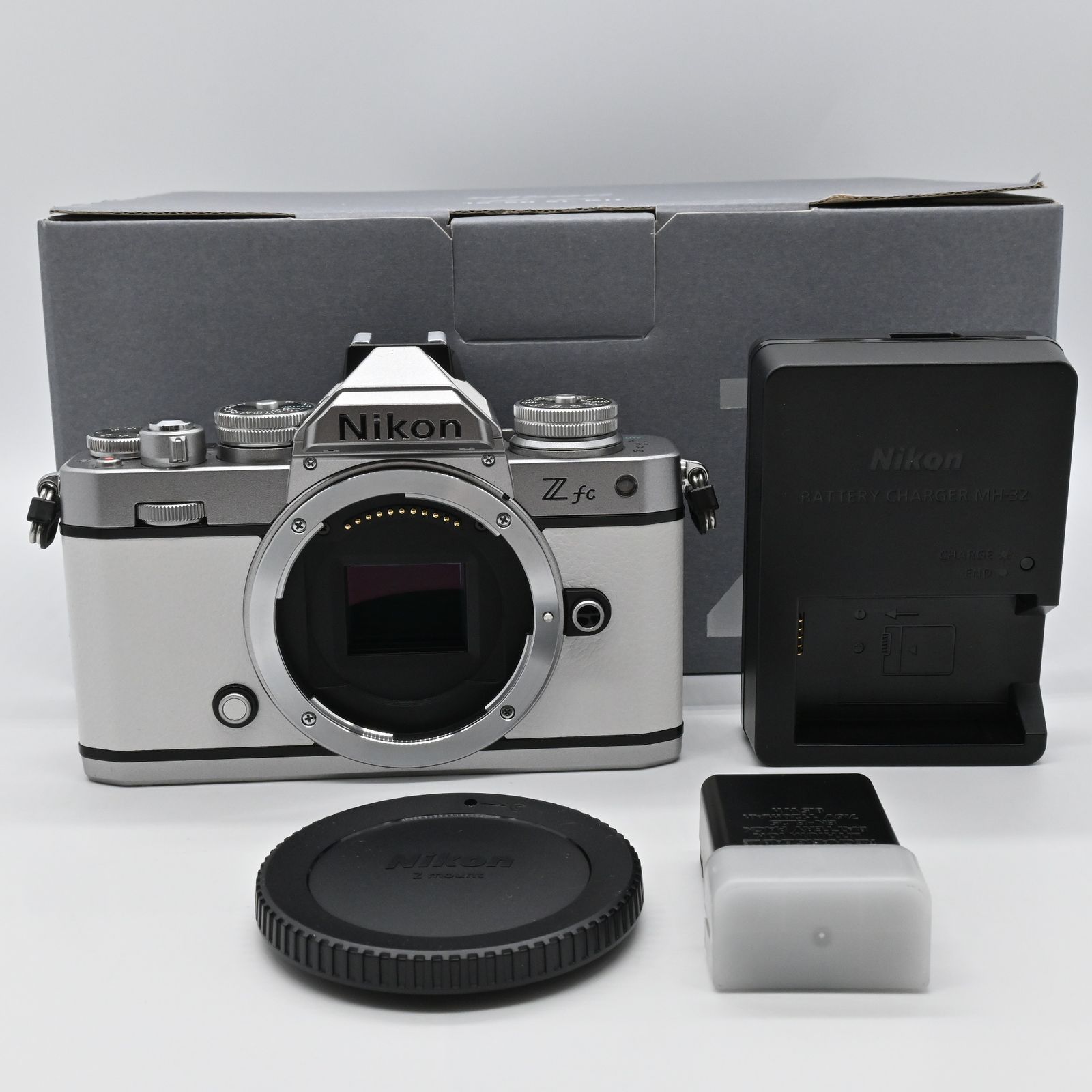 Nikon Z fc ショット数 8893 プレミアムエクステリア張替