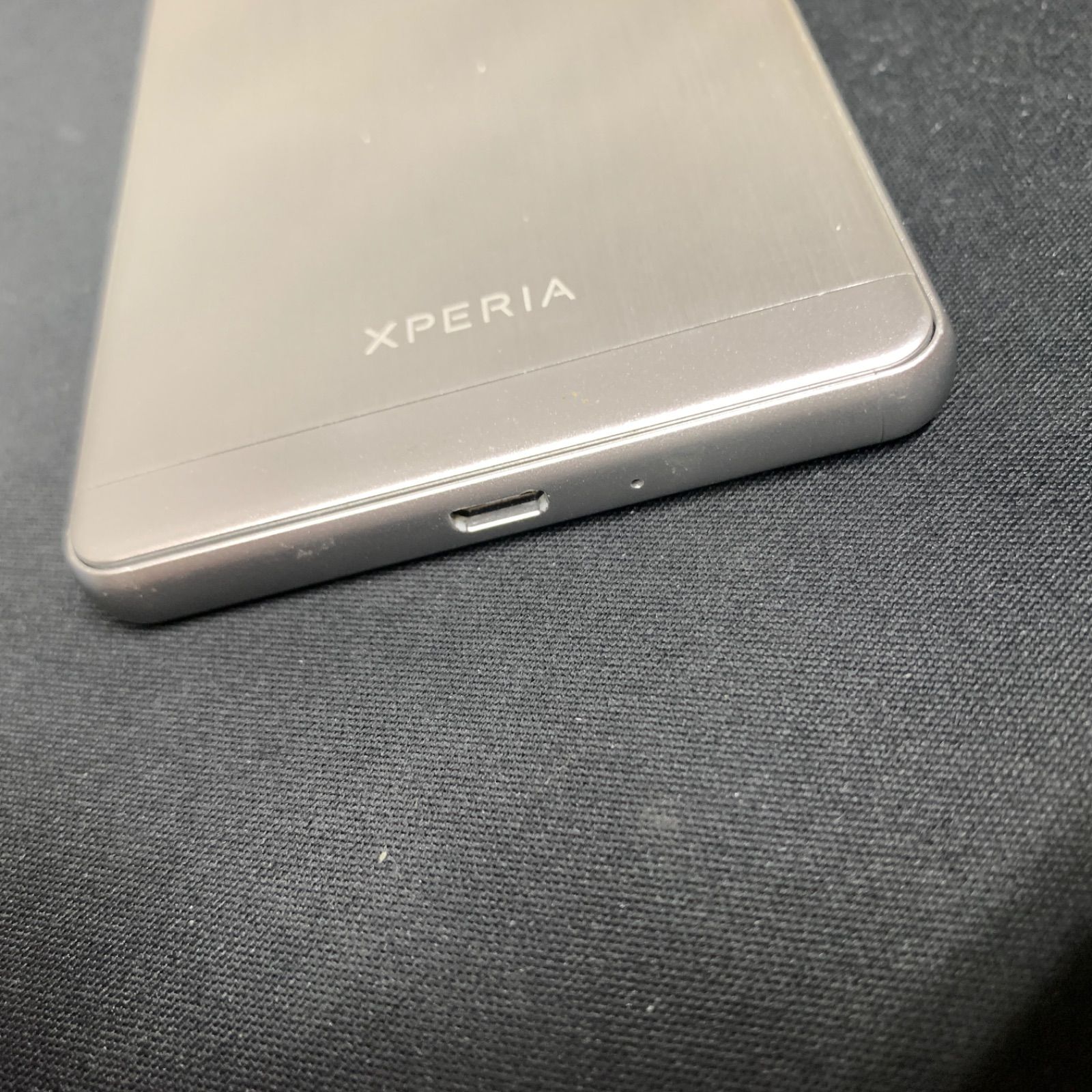 中古品】Xperia X Performance docomo 32GB SO-04H シルバー