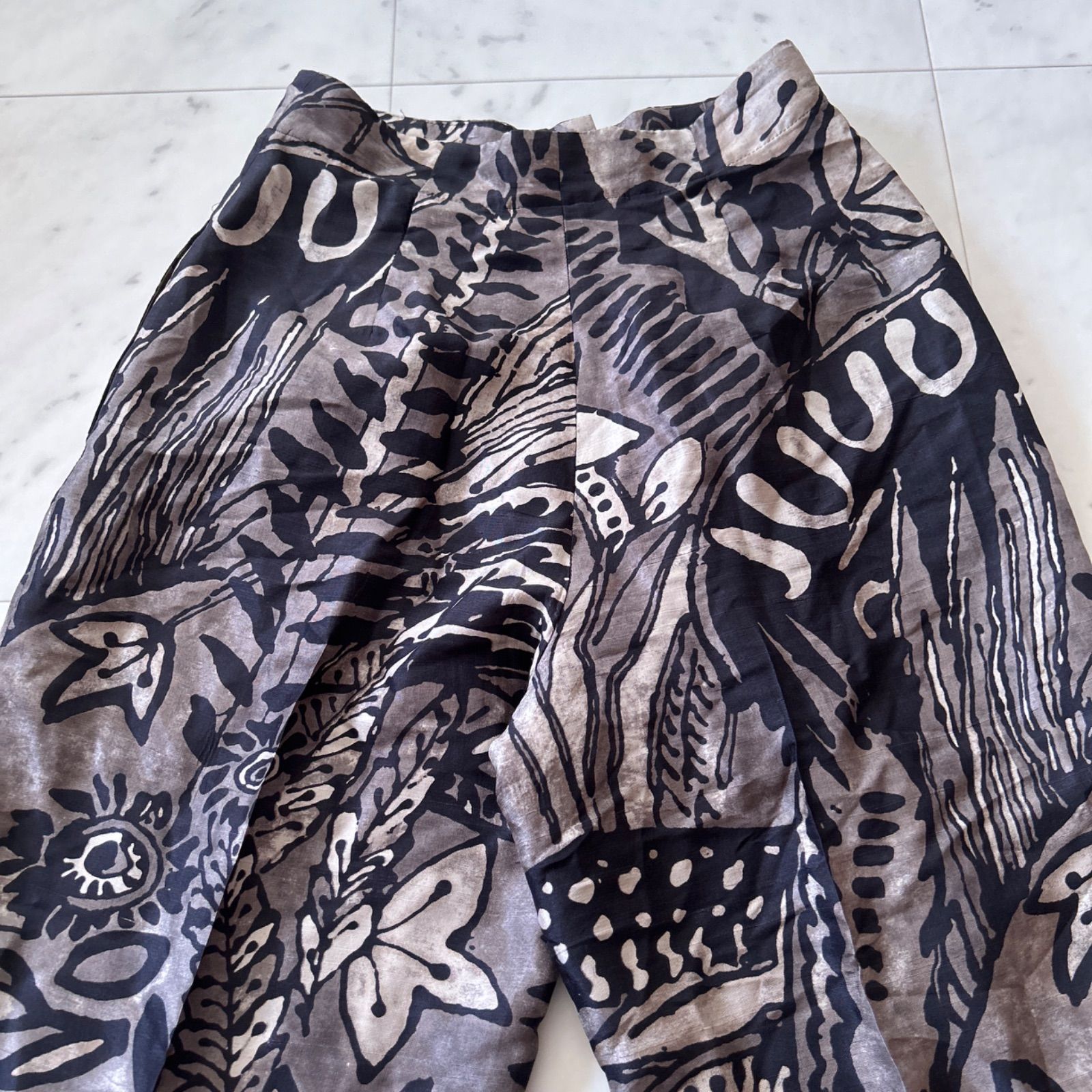 美品 MaxMara シルク100% 総柄ワイドパンツ 38 イタリア製