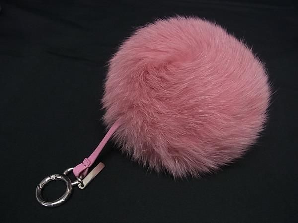 FENDI - ■極美品■ FENDI フェンディ ファー イニシャル ポンポンチャーム キーホルダー バッグチャーム ピンク系×ブルー系 FC0096 FENDI（チャーム）のフリマアイテム一覧
