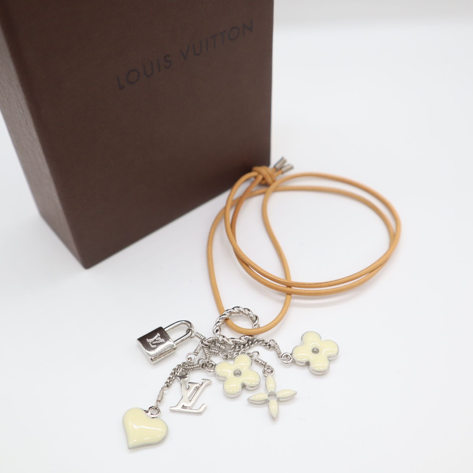 ルイ ヴィトン パンダンティフ スウィート モノグラムチョーカー