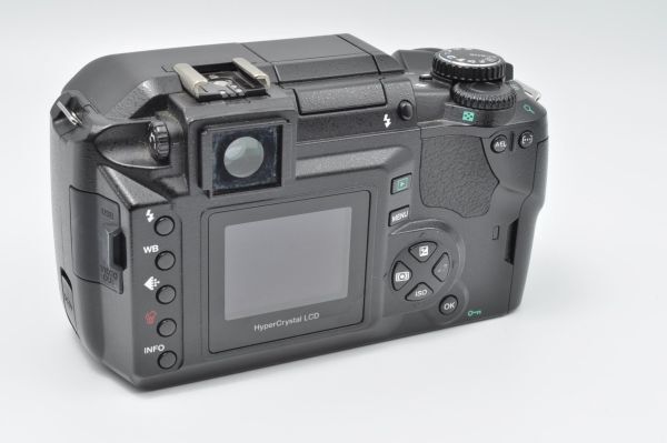 OLYMPUS デジタル一眼レフカメラ E-300 ボディ単体　【358】