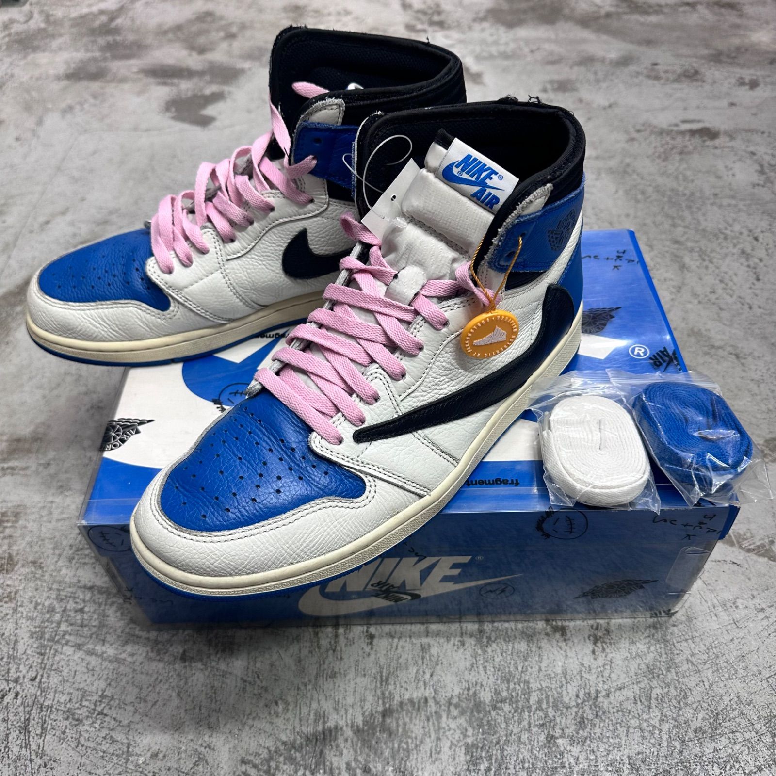 Travis Scott × Fragment × NIKE Air Jordan 1 Retro High OG SP