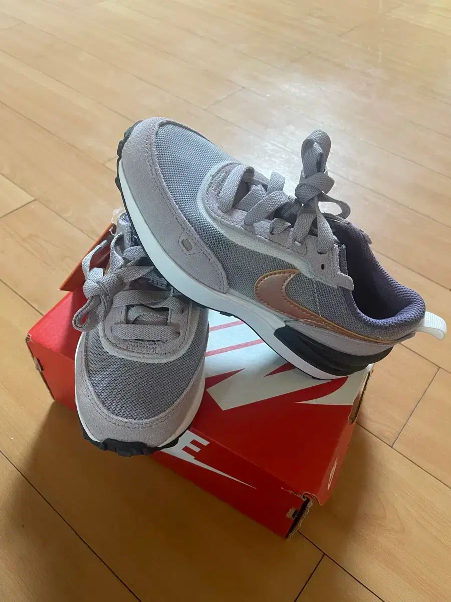 【雷市場（ポンジャン）商品韓国直送】 NIKE(ナイキ) 幼児 ワッフル 1 170 新品